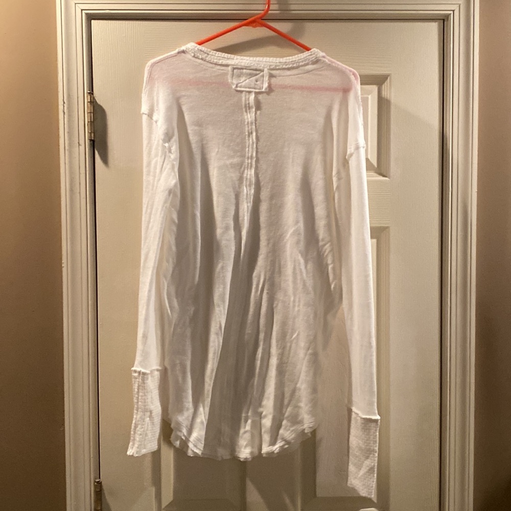 White tee - Picture 4 of 5